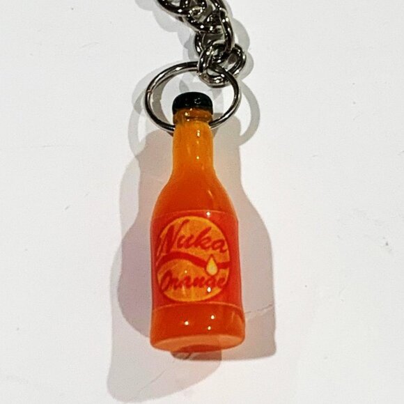 Fallout 4 Nuka Cola Orange Keychains - Variety Labels - Picture 7 of 12